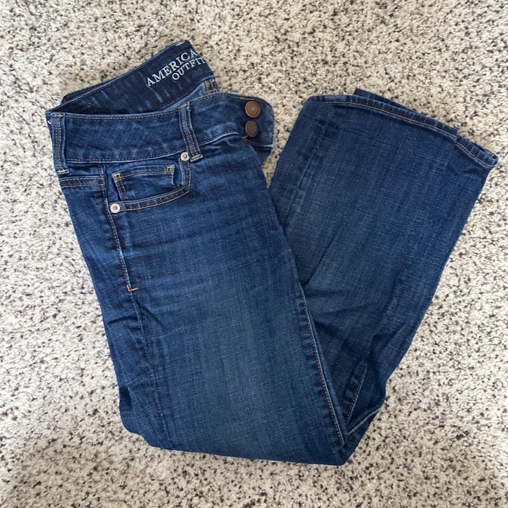 AE Artist crop. Dark wash. Size 2.
